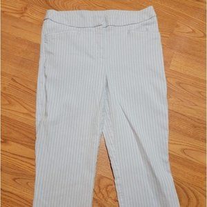 𝅺chico's Fabulous Slimming Pinstripe Capri